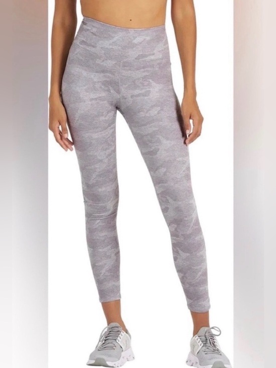💞 LIKE NEW Vuori Clean Elevation Dreamknit Leggings - Pale Heather Camo - Medium
